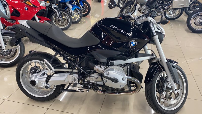 Мотоцикл БМВ 125 кубов