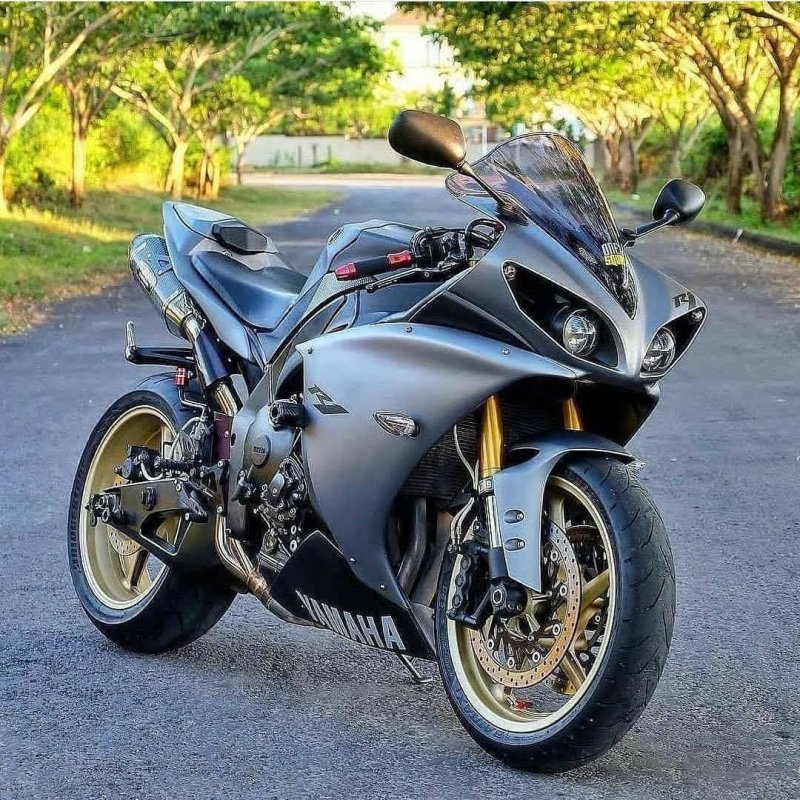 Мотоцикл Yamaha r1