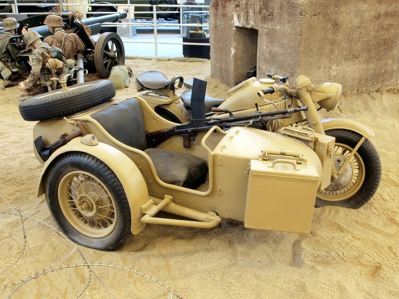 БМВ КС 750