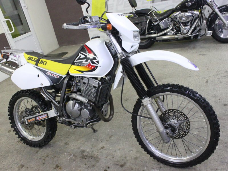 Suzuki 1998 Dr 250 Djebel
