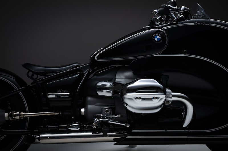 Kingston Custom BMW r18