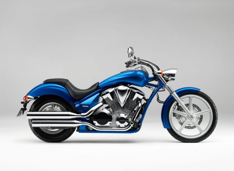 Honda vt1300cs
