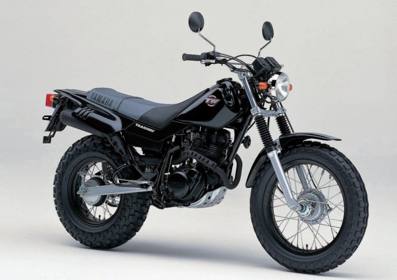 Мотоцикл Ямаха TW 200.