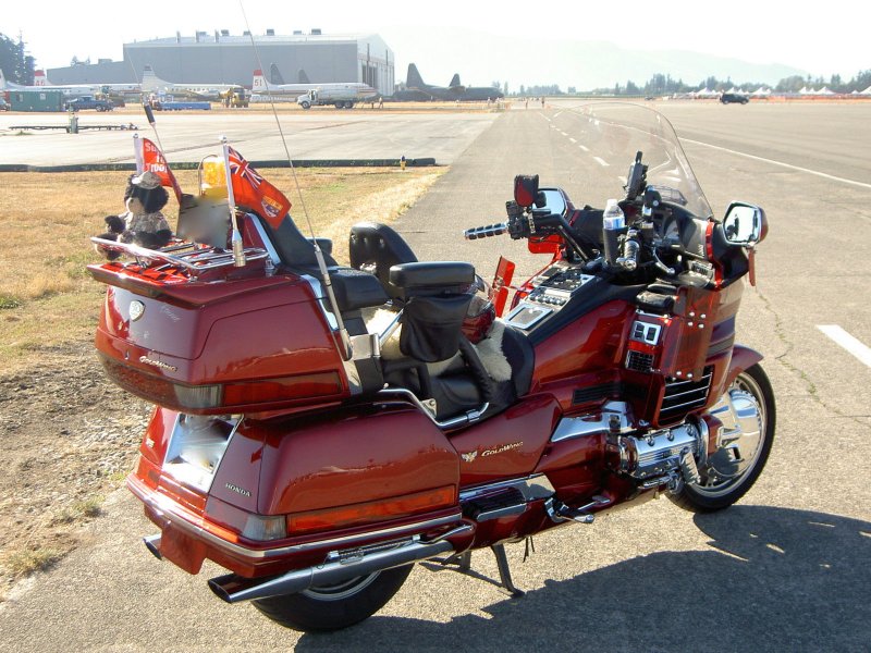 Honda Goldwing 1500 se красный