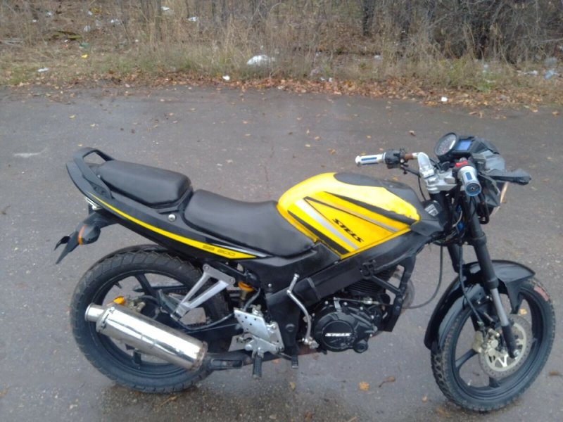 Мотоцикл стелс 200 желтый
