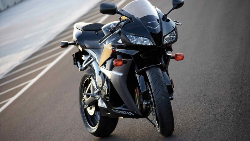 Honda cbr600rr мотоциклист