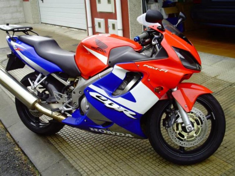 Honda CBR 600 F 2001