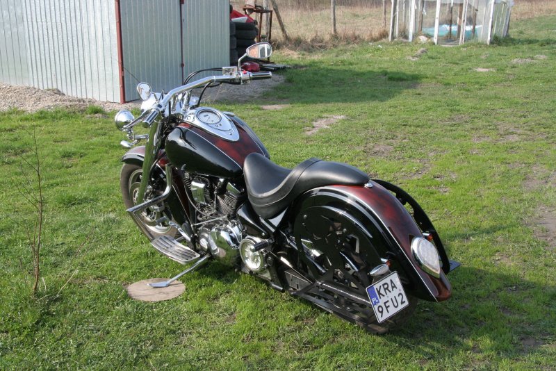 Yamaha Road Star Silverado Black Bobbers