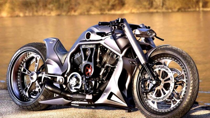 Харлей Дэвидсон v Rod Custom
