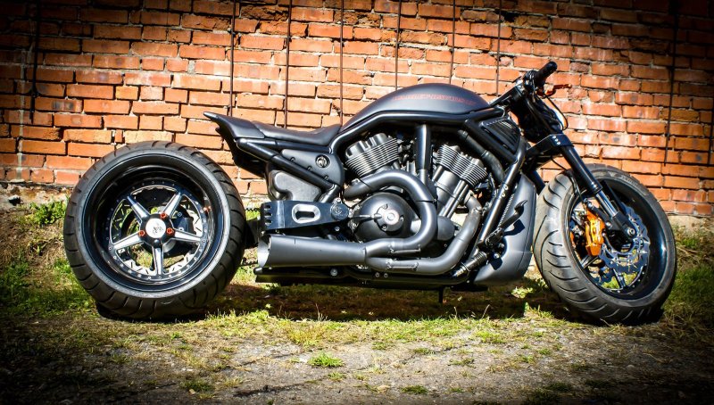 Харлей Дэвидсон v-Rod