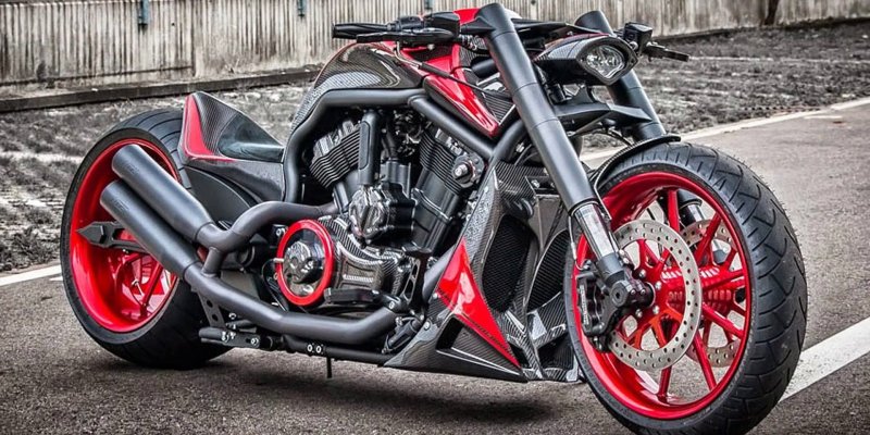 Харлей Дэвидсон v Rod Custom