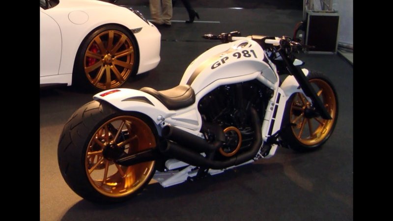 Harley Davidson v Rod Custom