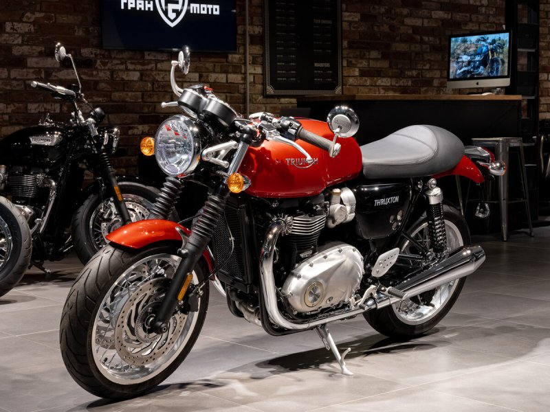 Triumph Thruxton 900