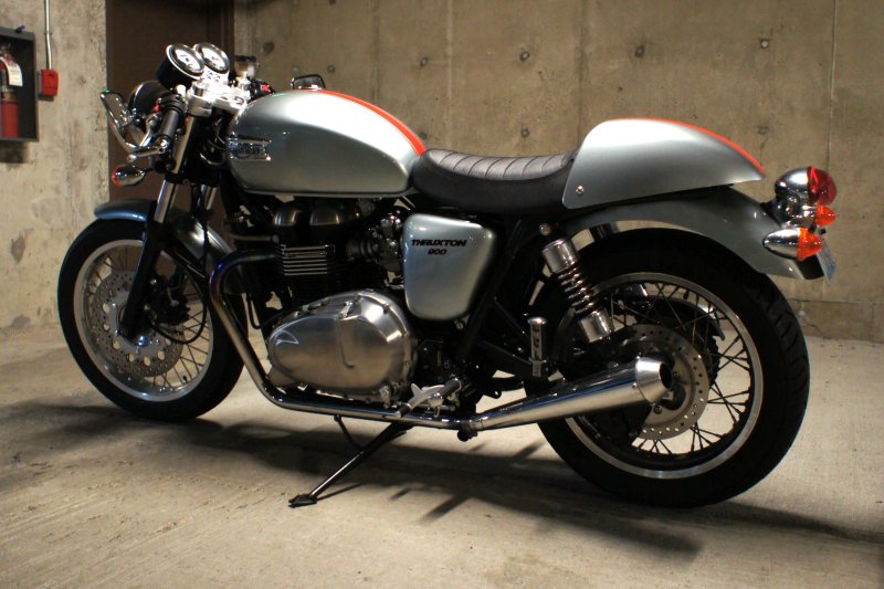 Triumph Thruxton 900