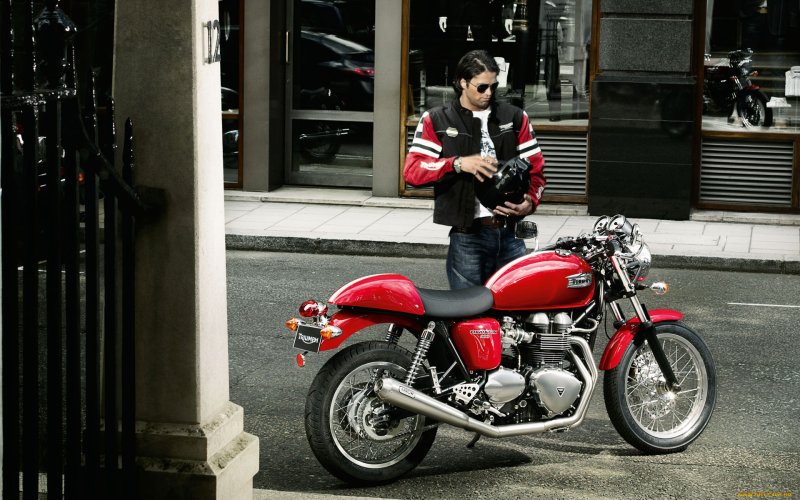 Triumph Thruxton
