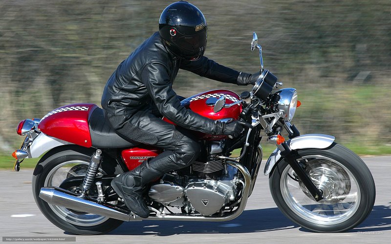 Мотоцикл Triumph 900