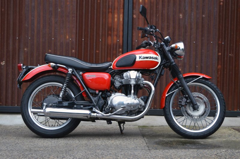 Мотоцикл Кавасаки w400