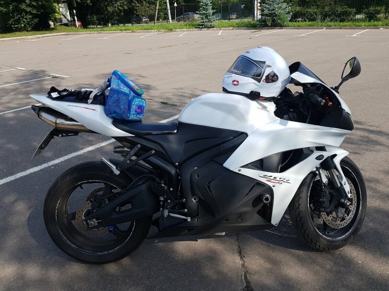 Honda cbr600rr белый