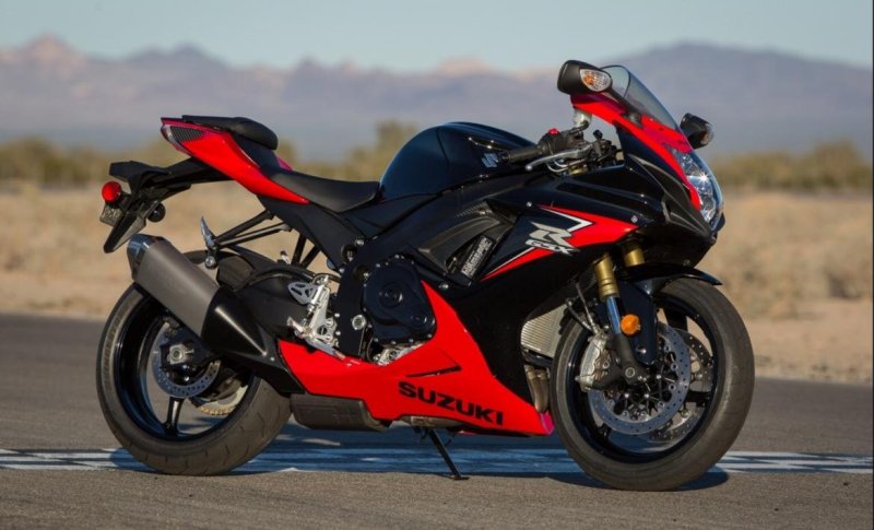 Сузуки 750 GSX R