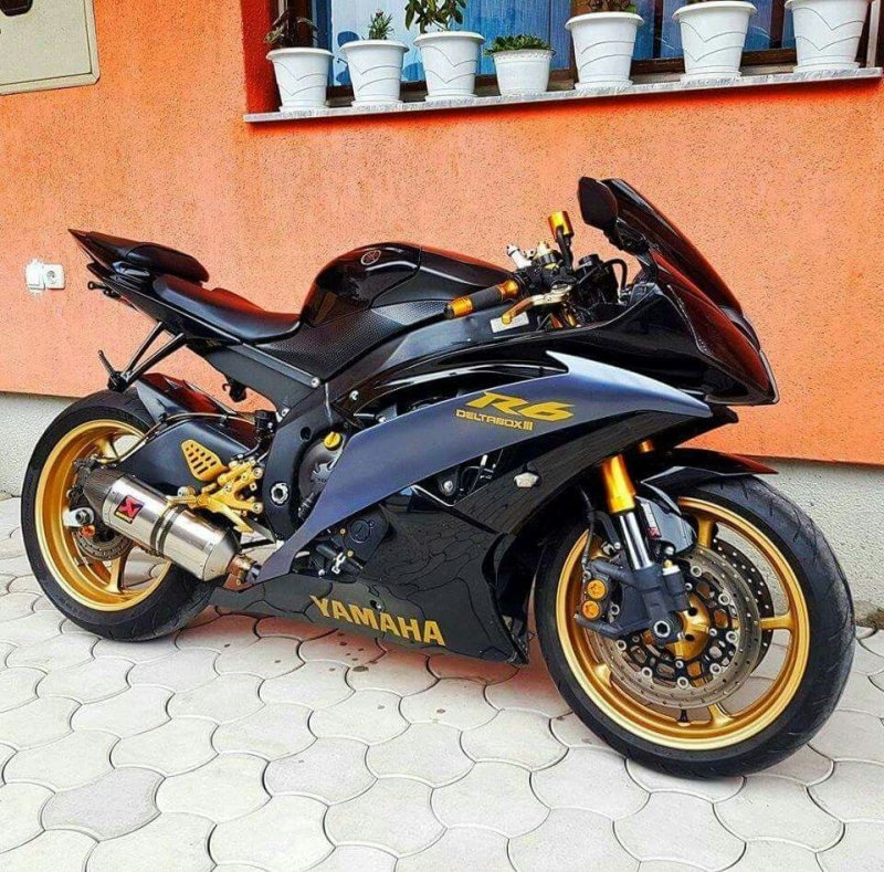 Kawasaki YZF r6