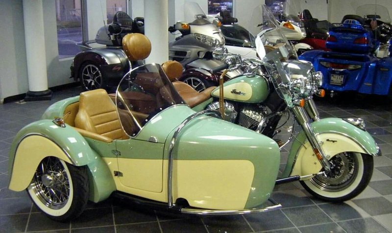 Мотоцикл с коляской Sidecar