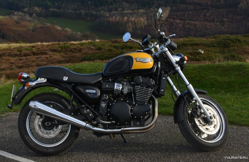 Triumph Thunderbird 900