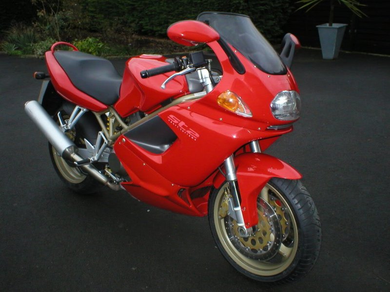 Пластик Ducati st2