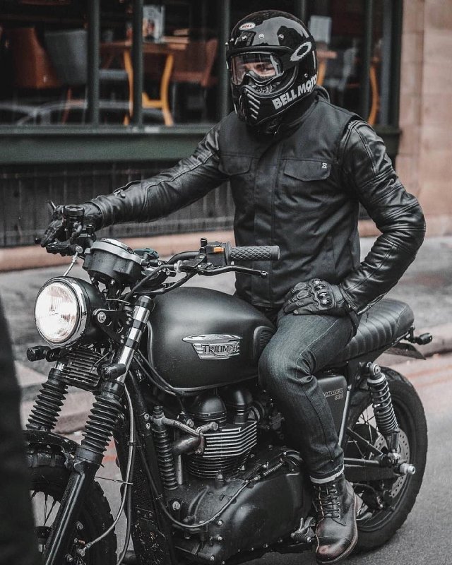 Triumph Cafe Racer