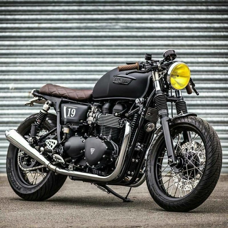 Triumph Bonneville Cafe Racer