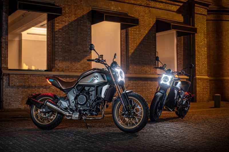 Мотоцикл CFMOTO 700clx Heritage