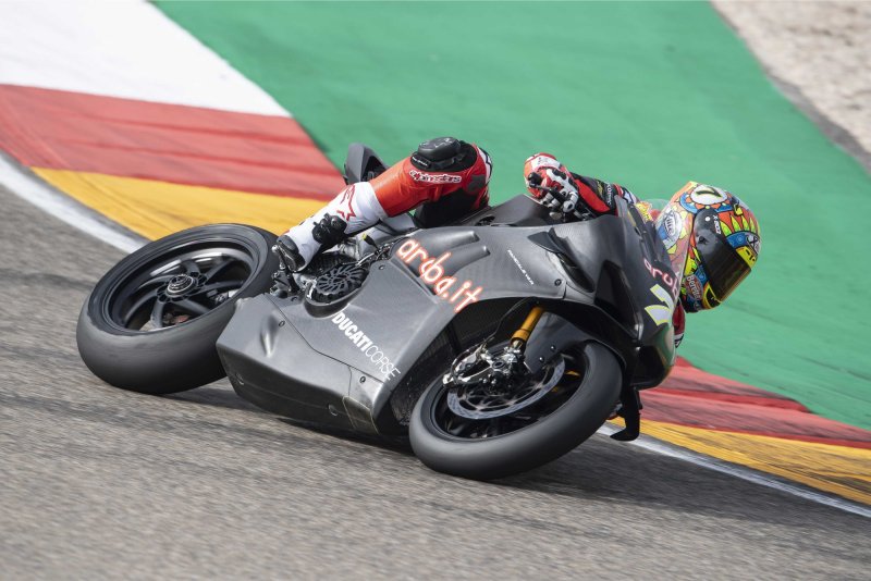 La Ducati v4 rs19 SBK di Davies цена