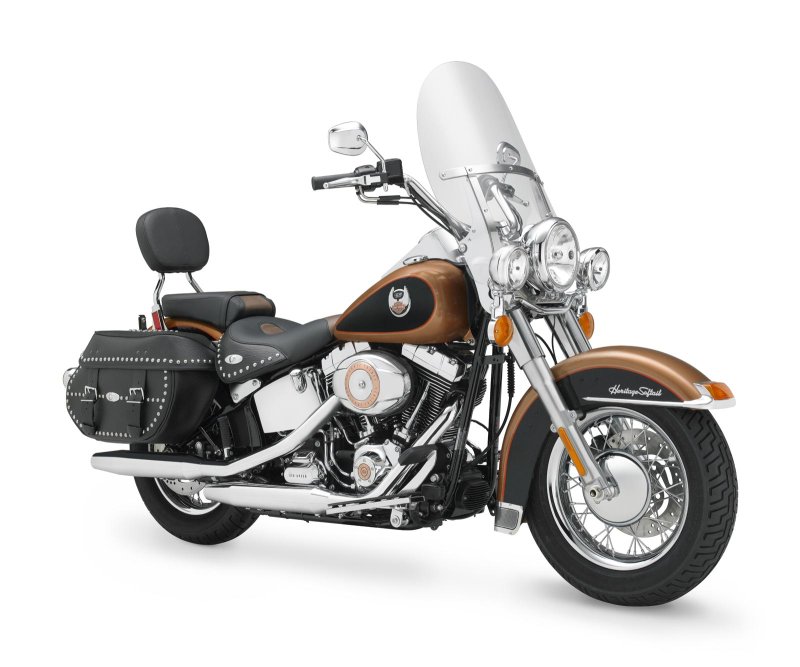 Мотоцикл круизер Харлей Дэвидсон Dyna