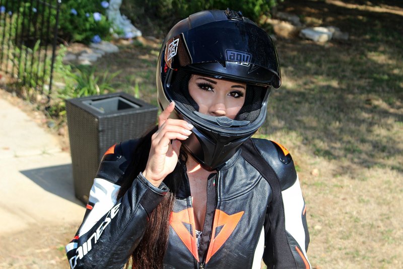 Шлем черный пилот zx6r