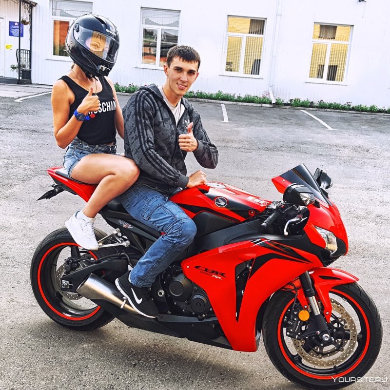 Мотоцикл Влада 1000 рр