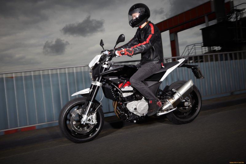 Фотообои мотоцикл nuda 900r