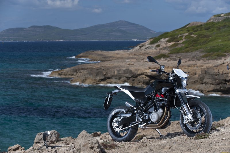 Фотообои мотоцикл nuda 900r