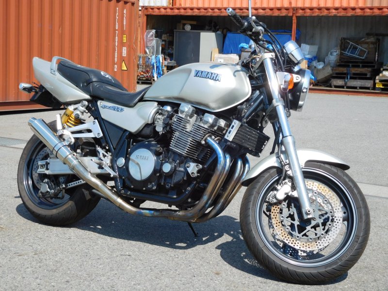 Yamaha XJR 1200