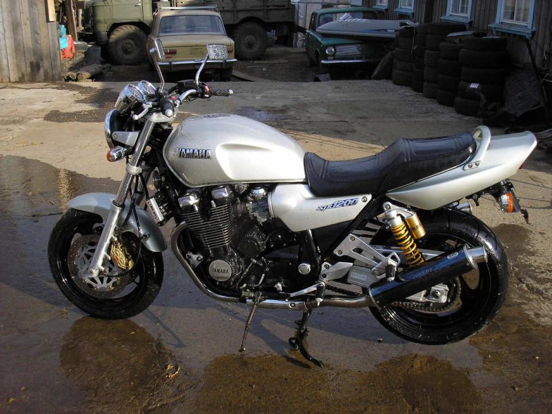 Ямаха XJR 1997