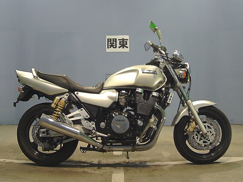 Мотоцикл Yamaha XJR 1200