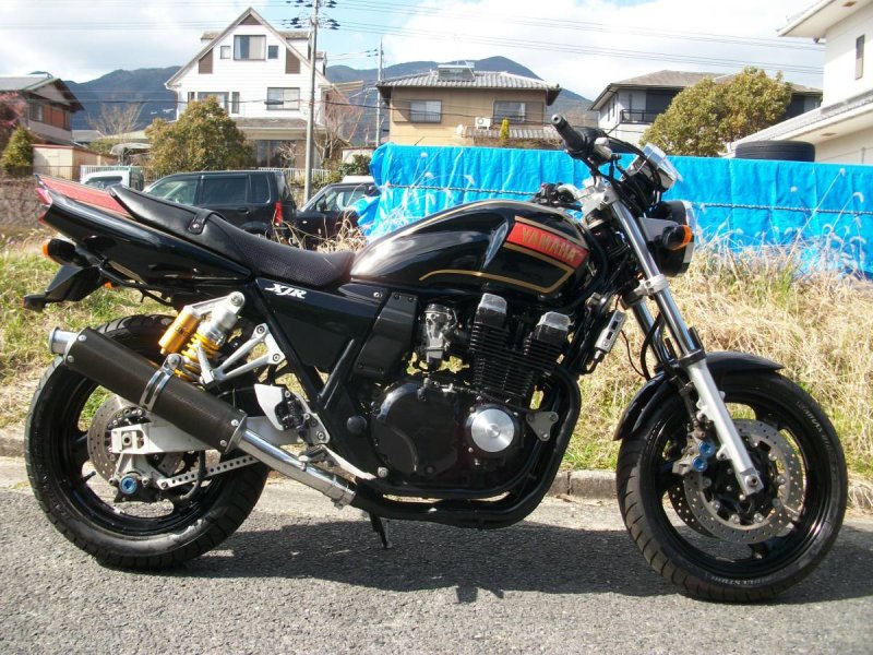 Yamaha XJR 400 r2