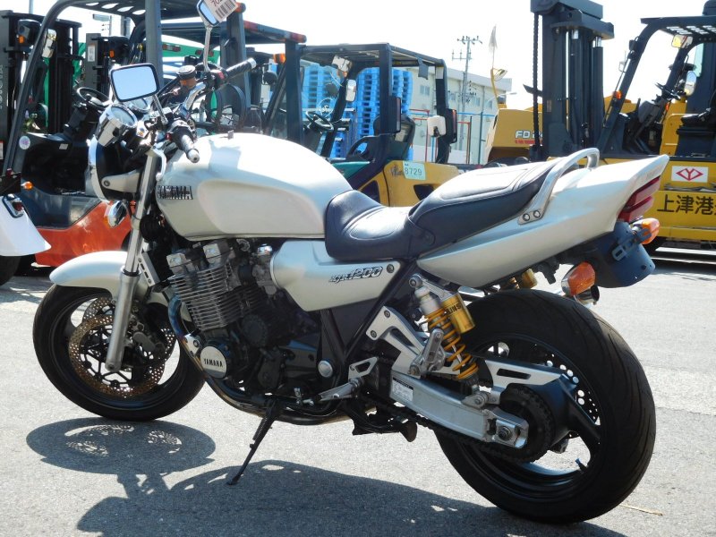 Yamaha XJR 1200