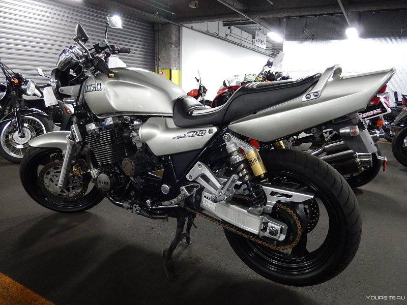 Мотоцикл XJR 1200