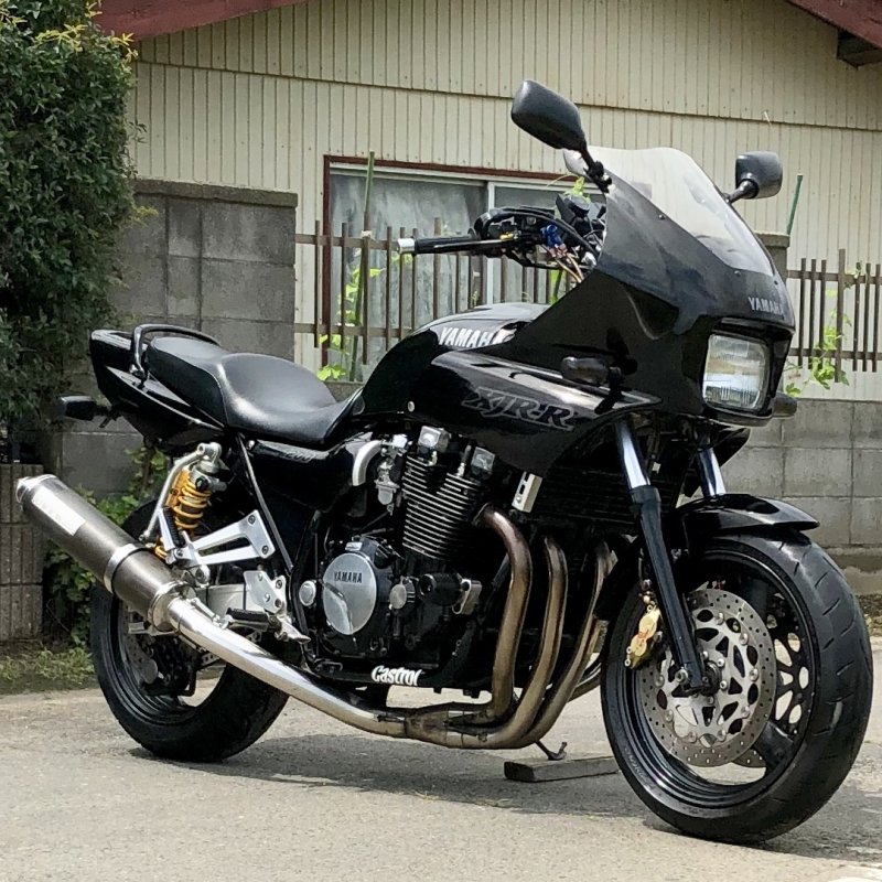 Yamaha XJR 1200