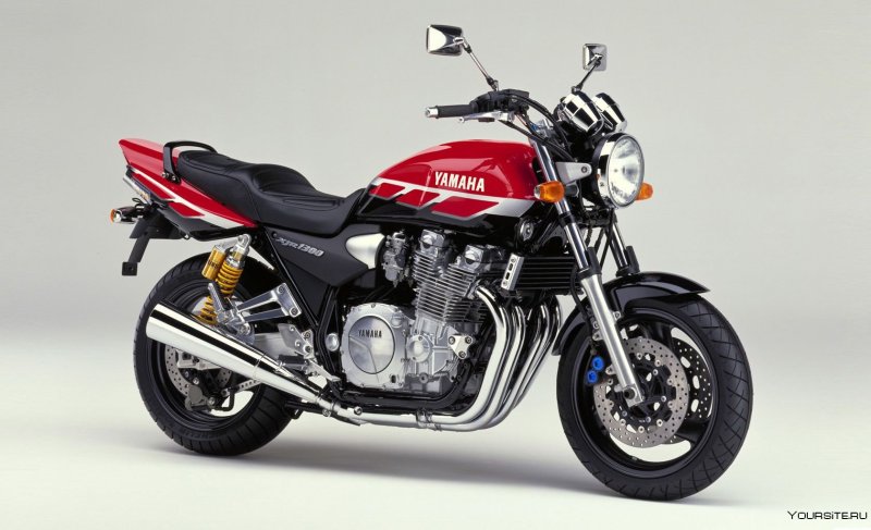 Ямаха XJR 1300 черно красный
