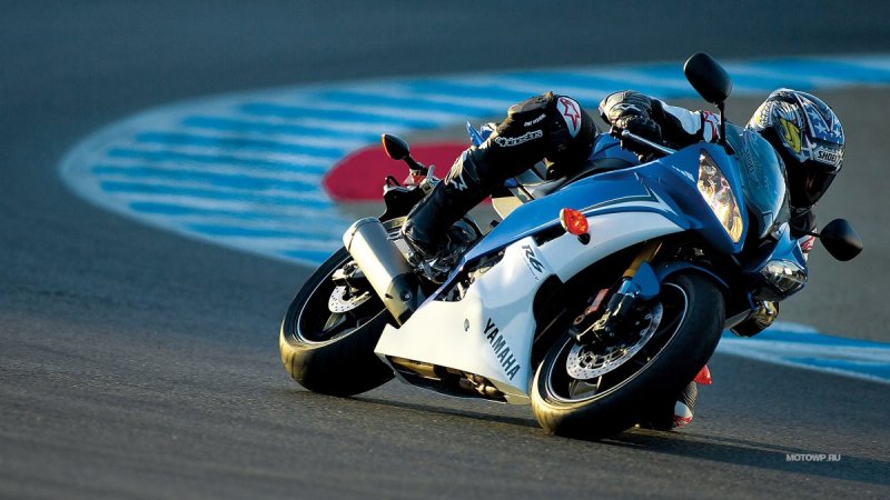 Мотоцикл Yamaha r6 2010
