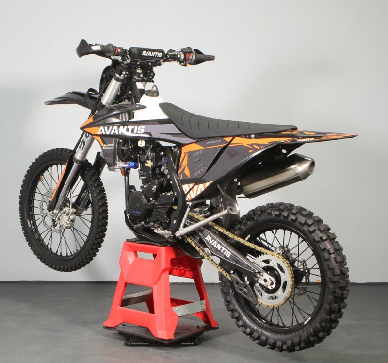 Avantis 300 Pro Carb