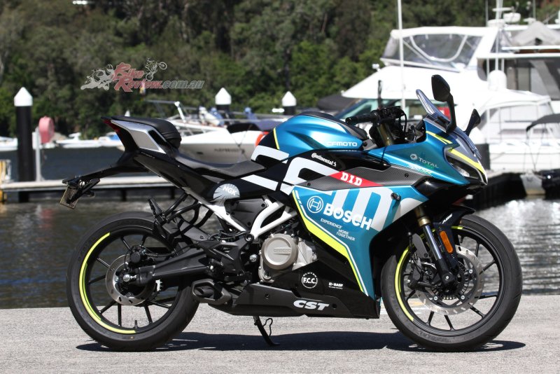 CFMOTO 300sr (ABS)