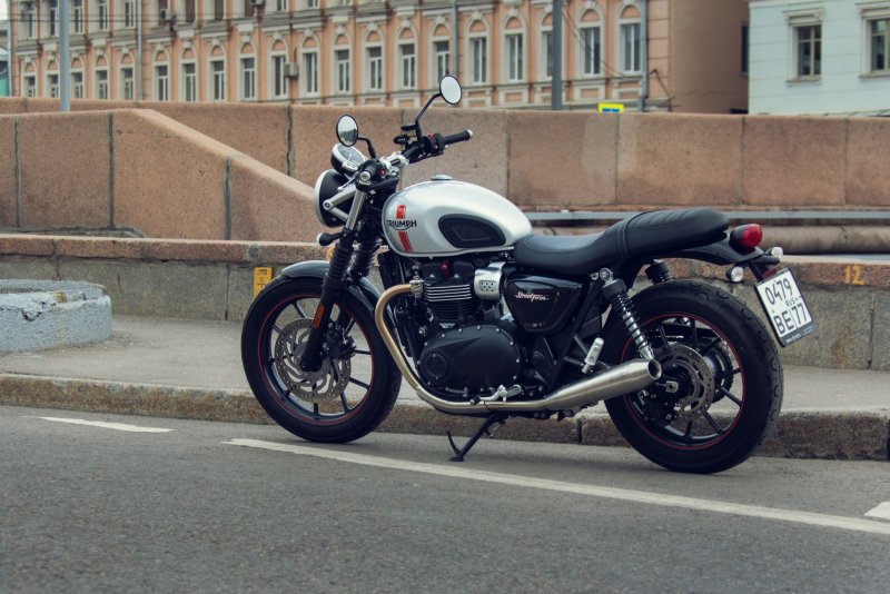 Мотоцикл Triumph Street Twin