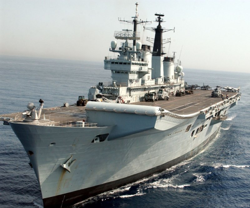 R05 HMS Invincible