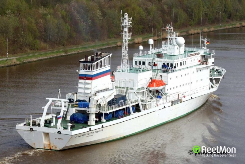 Научно-исследовательское судно академик Сергей Вавилов